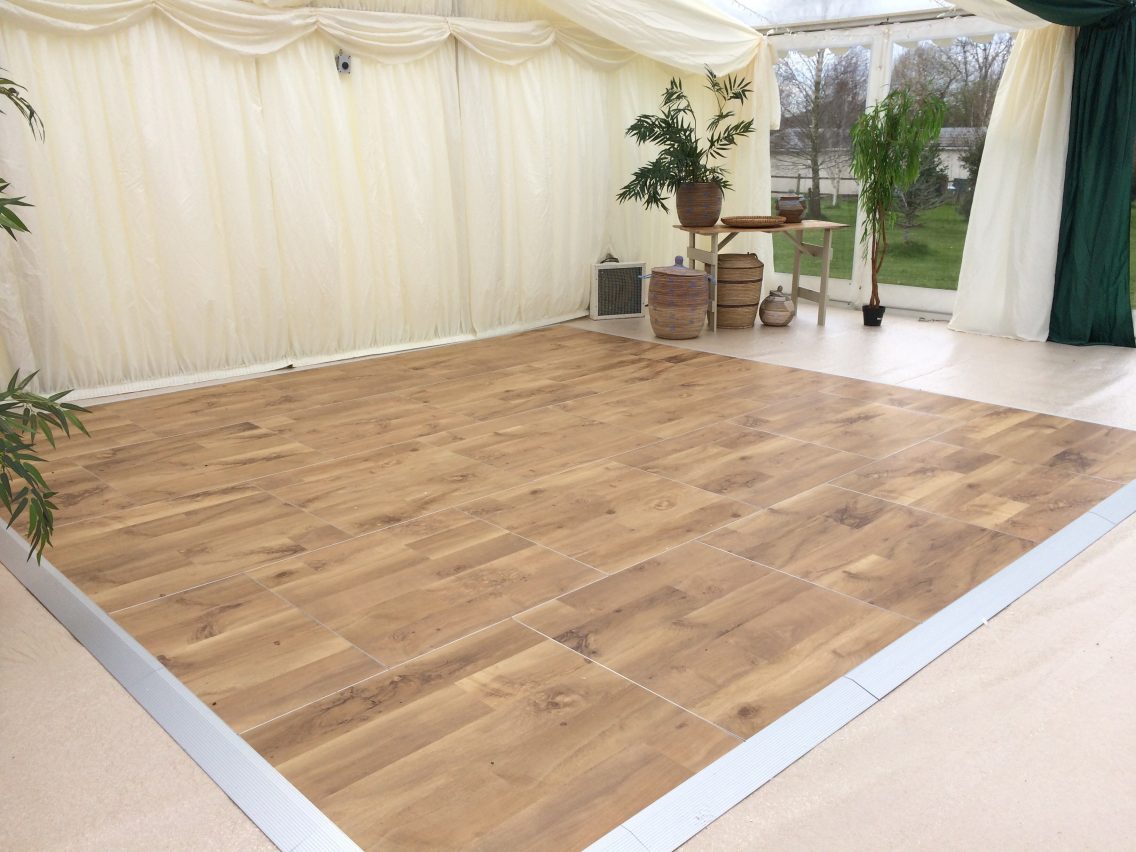 Oak Composite (Indoor/Outdoor) Floor
